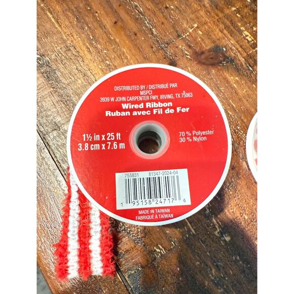 Decorative ribbon red and white fuzzy - Picture 2 of 2